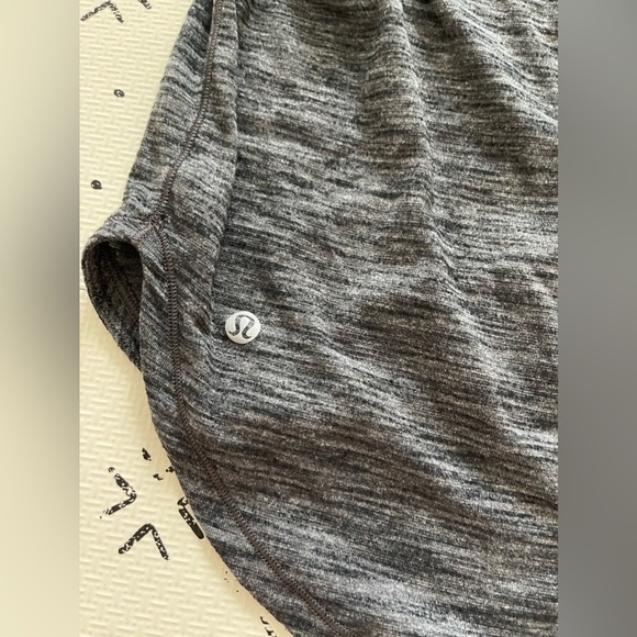 Lululemon Raise The Barre Tank‎ Heathered Black size 2 - Picture 7 of 10
